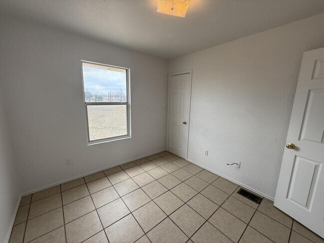 Building Photo - 1210 Industrial