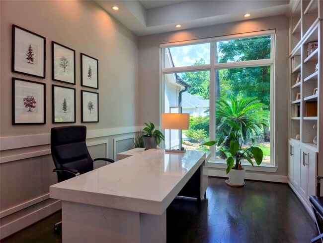 Building Photo - 19 Acorn Cluster Ct