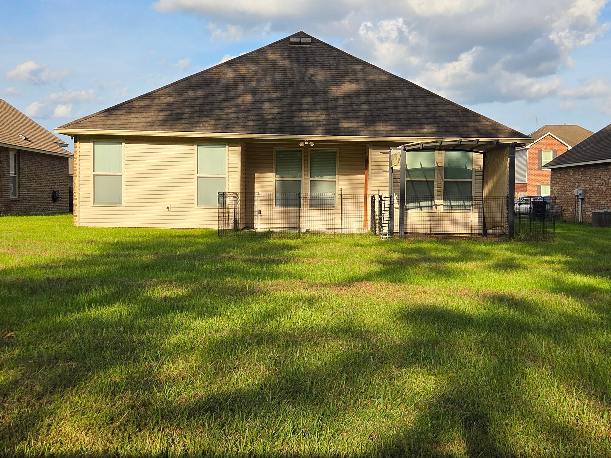 Building Photo - 39356 Legacy Lake Dr