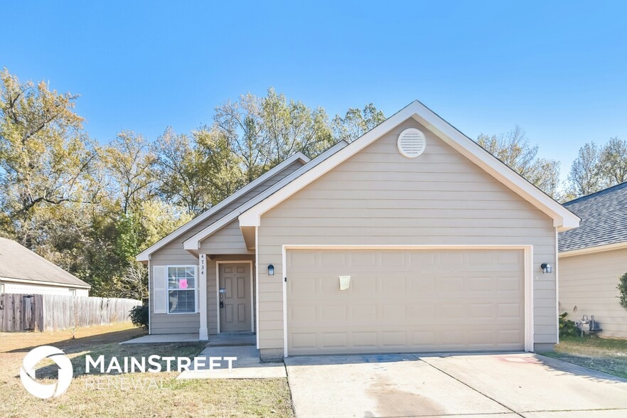 Primary Photo - 4734 Waterfront Oak Dr