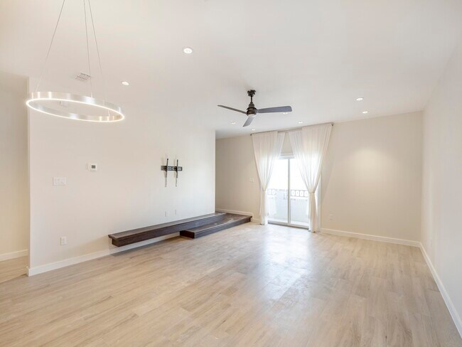 Building Photo - 210 Veracruz Dr