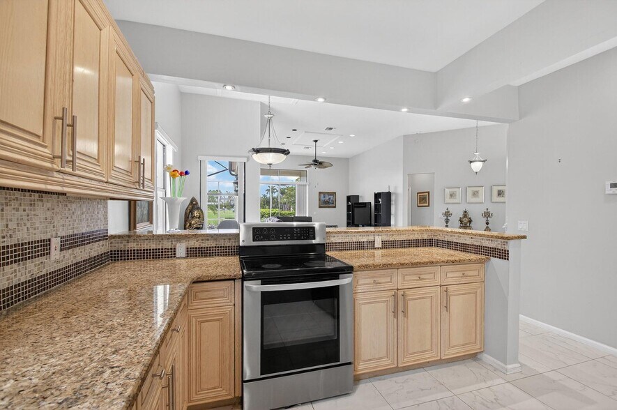 Building Photo - 4465 Barclay Fair Way