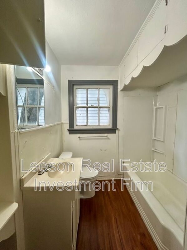 Building Photo - 3407 Lillian St