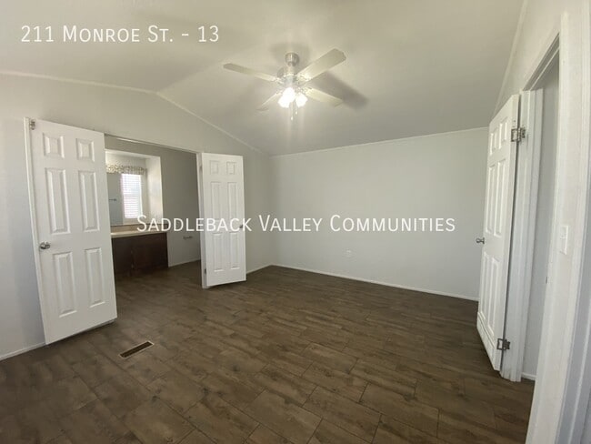 Building Photo - 211 Monroe St