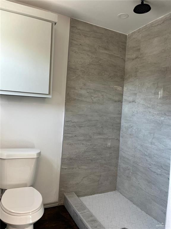 Building Photo - 18 Miller Ave