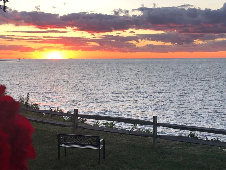 Crystal Shores Community 350 Salem Dr Vermilion OH 44089 Apartment