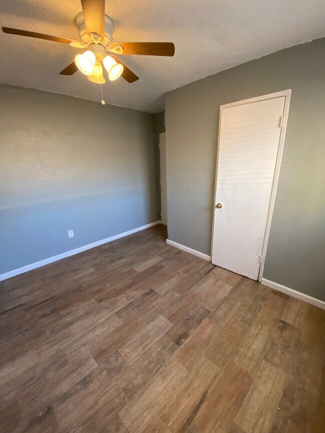 Building Photo - 600 N St