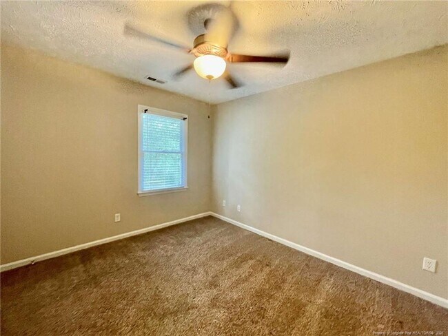Building Photo - 5775 Sonora Pl