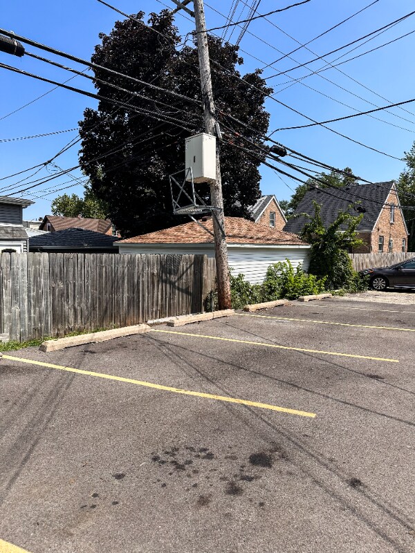 Building Photo - 7344 W Belmont Ave