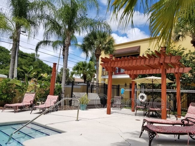 Building Photo - 3310 Las Campos Pl