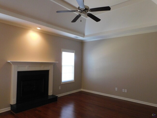 Building Photo - 703 Post Oak Way