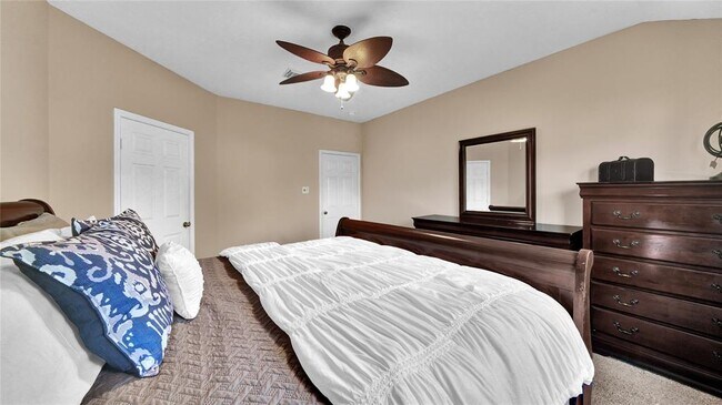 Building Photo - 2411 Colonial Springs Ln