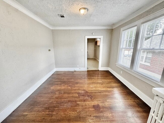 Building Photo - 1707 Glenview Ave