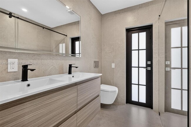 Building Photo - 607 Layne Blvd