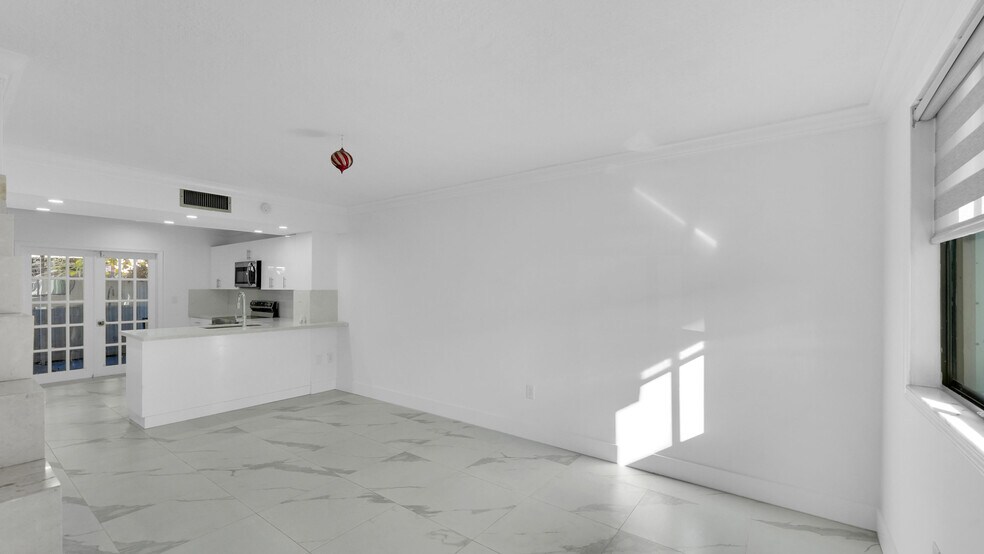 Building Photo - 1917 SW 107th Ave