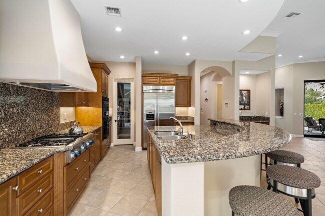 Building Photo - 78320 Clarke Ct