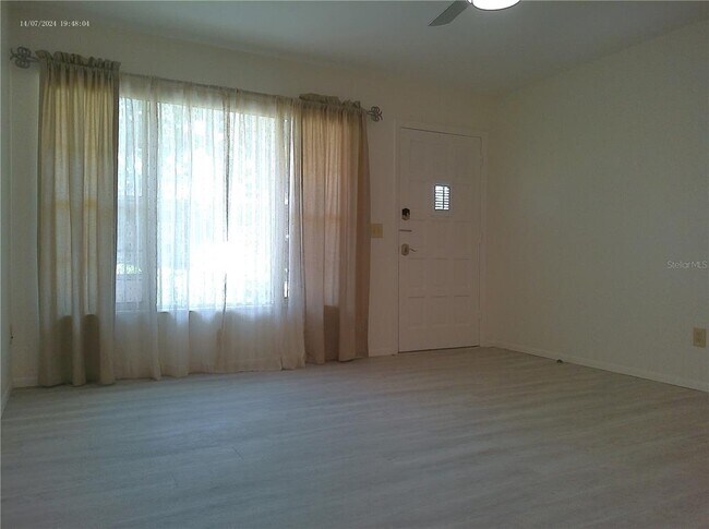 Building Photo - 2400 Franciscan Dr