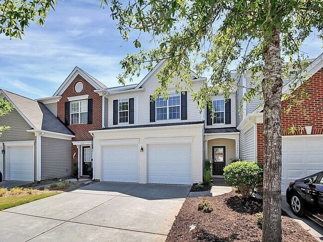 Building Photo - Beautifully Maintained 3BD/2.5BA 2 Story Townhome in Blakeney Preserve!