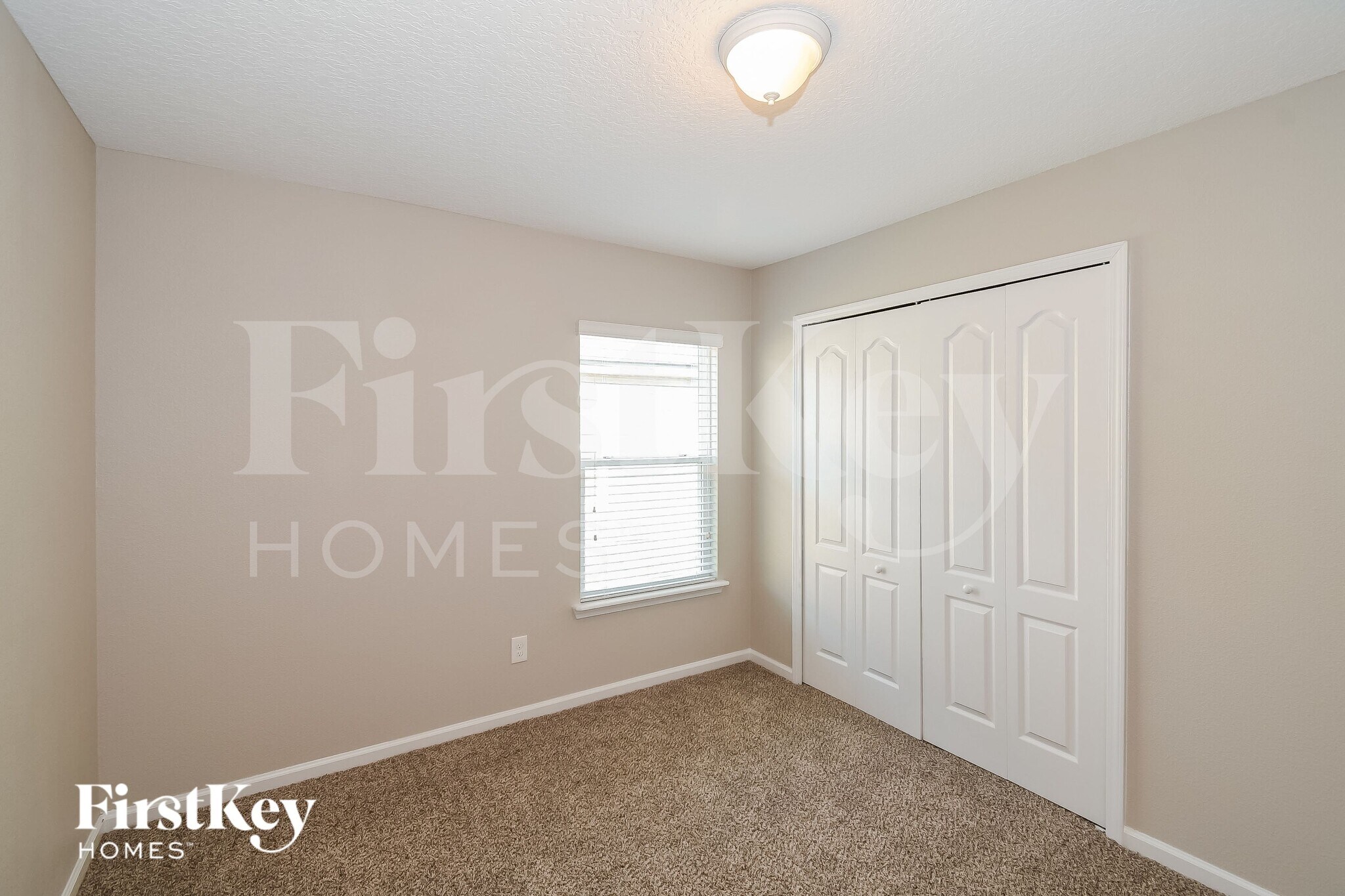 Building Photo - 15962 Bainebridge Dr