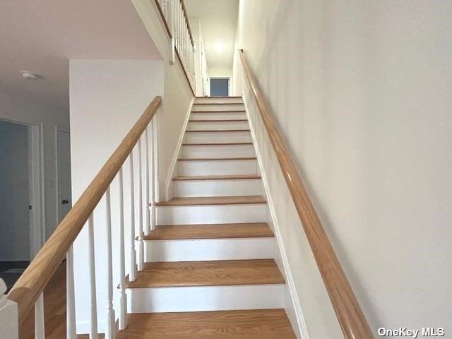 Building Photo - 13 Marwood Rd N