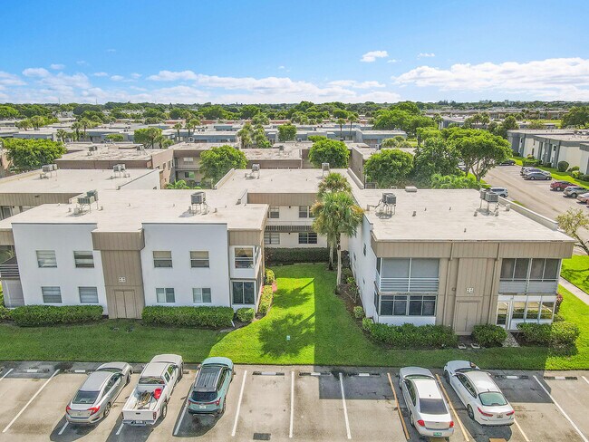 Building Photo - 407 Piedmont I