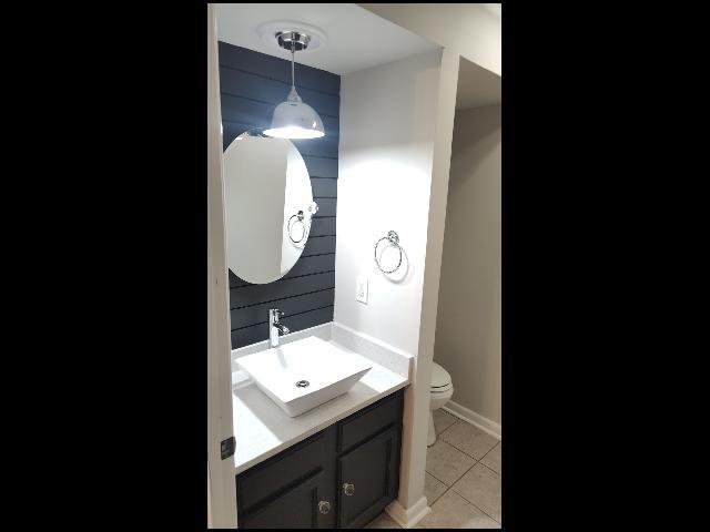 Building Photo - 401 Club Rd