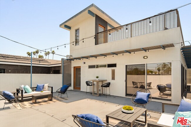 Building Photo - 621 San Juan Ave