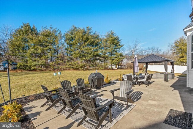 Building Photo - 7 Madison Ct