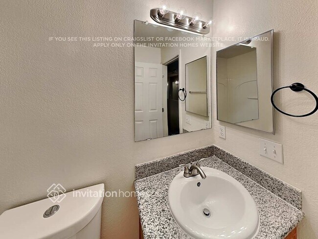 Building Photo - 1875 E Renegade Trail