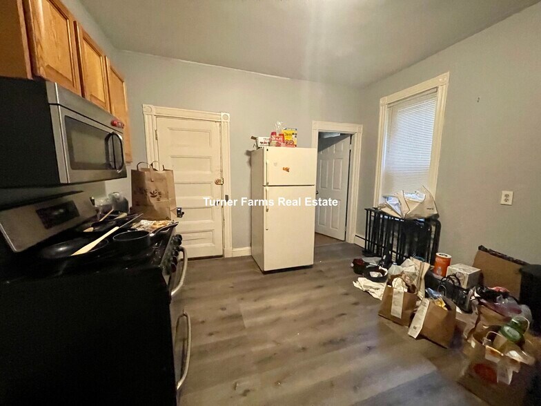 Building Photo - 34 Cherokee St