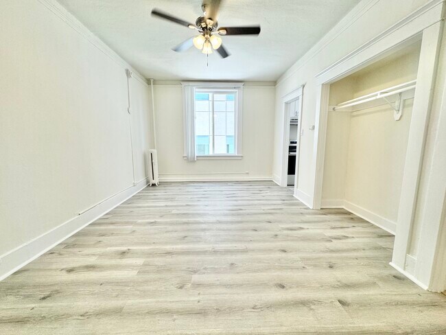Building Photo - 341 S Alvarado St