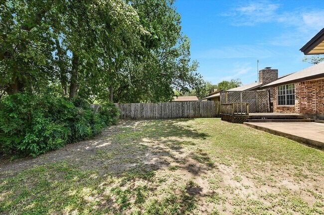 Building Photo - 6509 Skycrest Dr