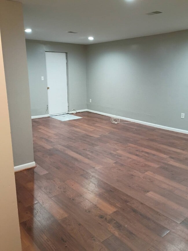 Building Photo - 8901 Harkate Way