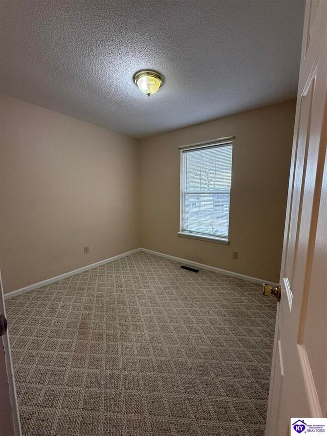 Building Photo - 114 Monroe St