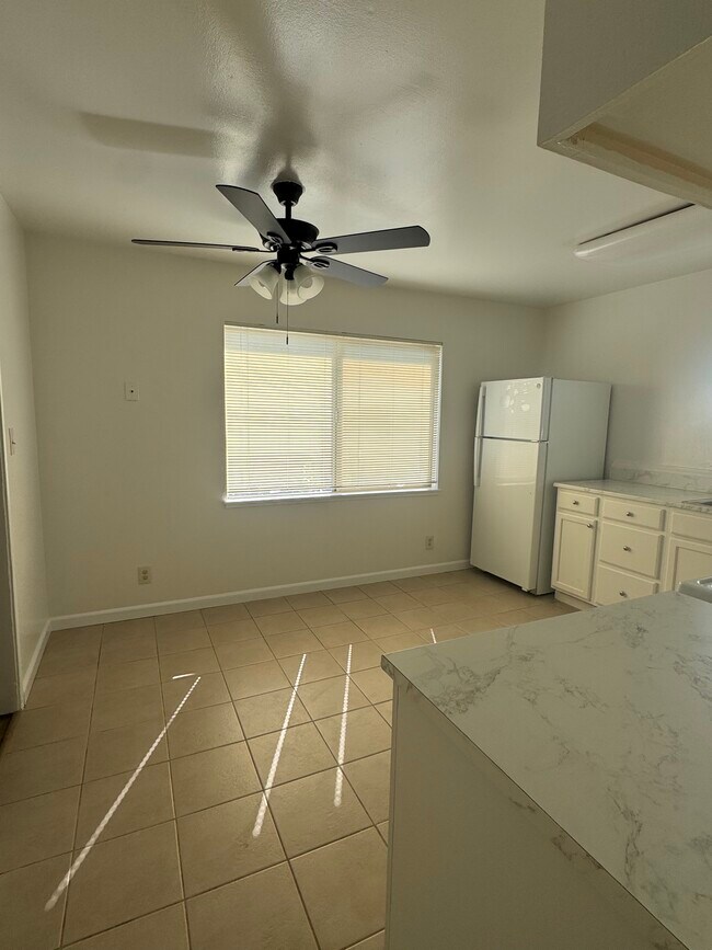 Building Photo - 205 Smalley Ave