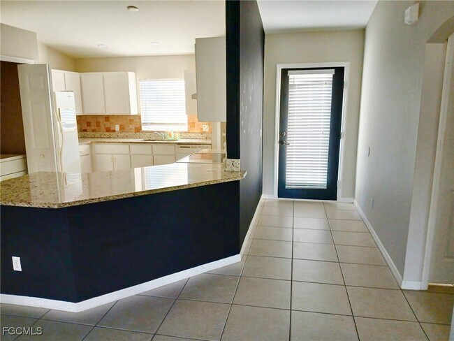 Building Photo - 3307 Surfside Blvd