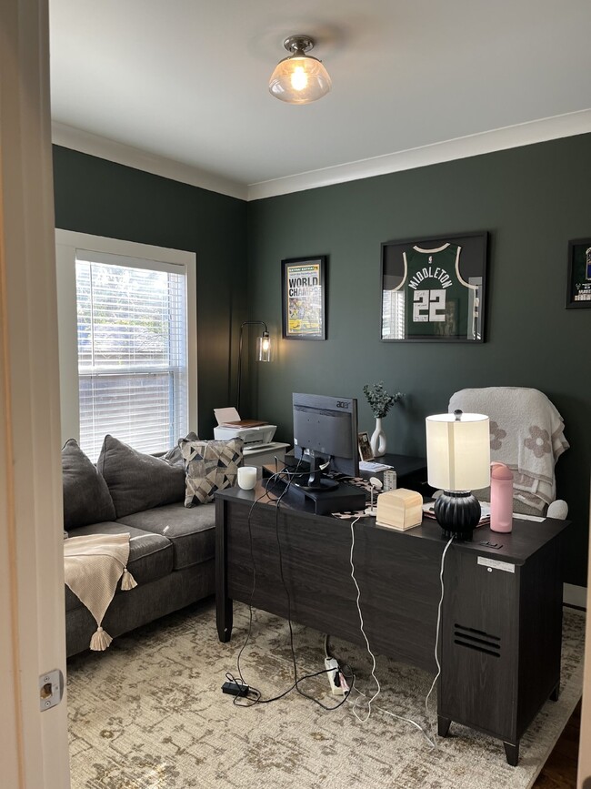 Building Photo - "Discover Your Dream Home: Spacious 4-Bedroom Oasis with 3 Full Baths in Vibrant Nashville!"