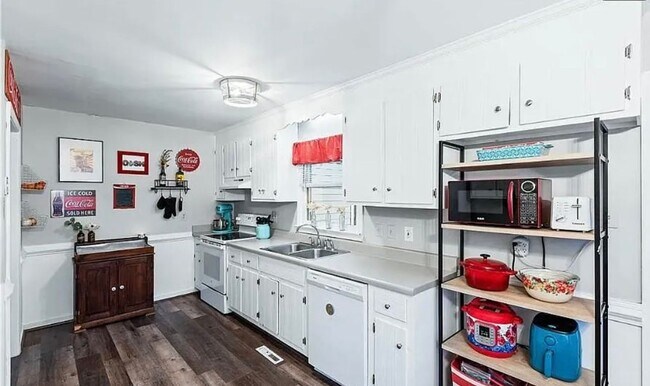 Building Photo - Charming 4bdrm/2bth Cape Cod Conveniently Located in the Rockwood Subdivision of Chesterfield Cou...