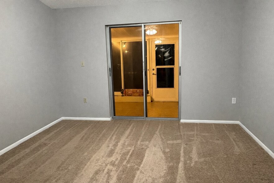 Building Photo - 746 N Jefferson Ave