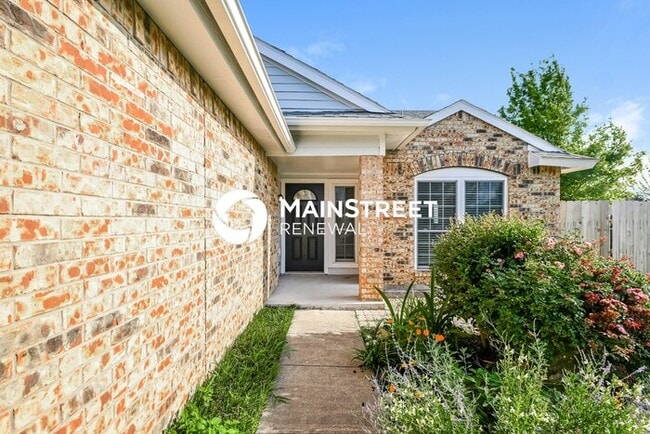 Building Photo - 3 Bedroom Pet-Friendly Home in Glenn Heights, TX with Main Street Renewal