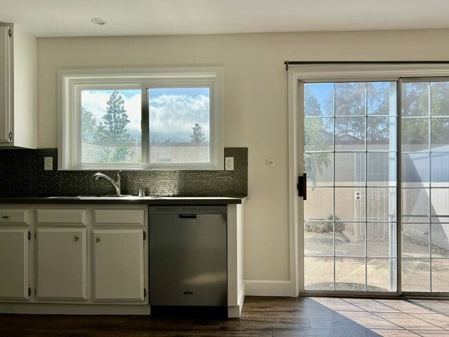 Building Photo - 28604 Friarstone Ct