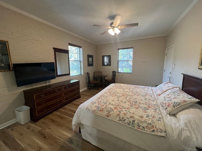 Building Photo - Bendel Gardens Apartment