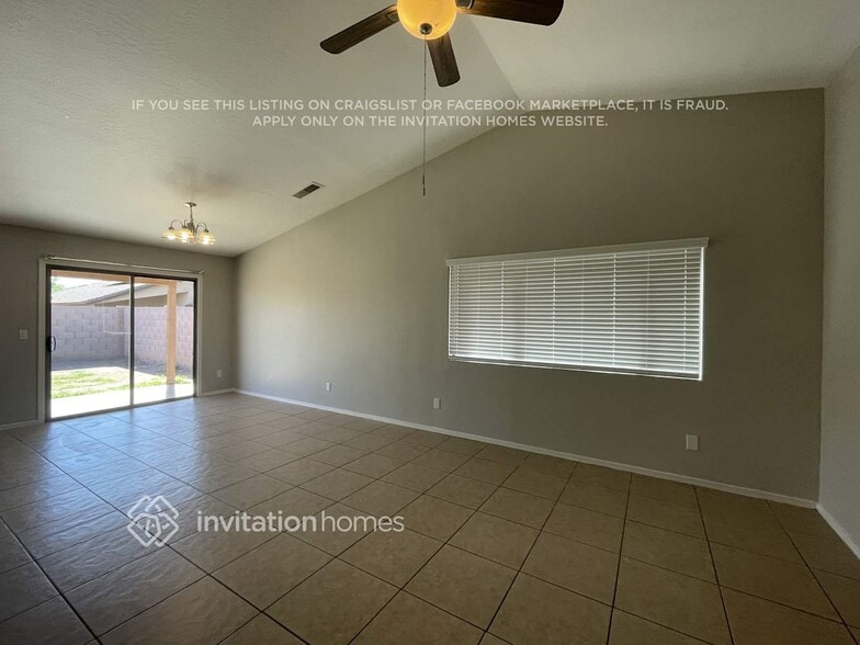 Building Photo - 10763 W Rio Vista Ln