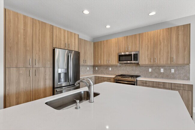 Building Photo - 12719 SW Blue Mangrove Pkwy