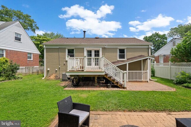 Building Photo - 3904 Lantern Dr