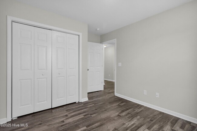 Building Photo - 152 Crooked Run Dr
