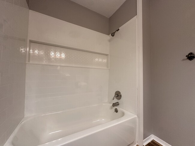 Building Photo - 4708 Pinson Dr