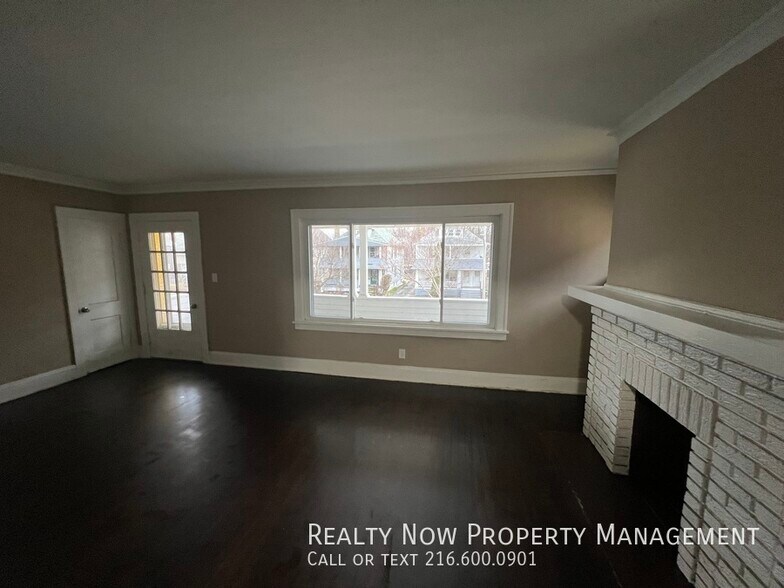 Building Photo - 872 Helmsdale Rd