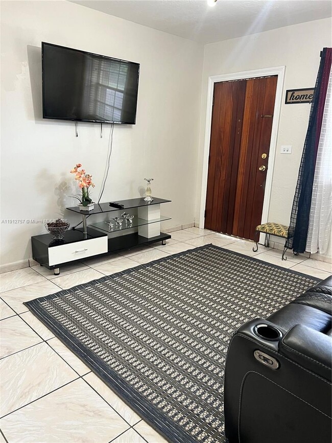 Building Photo - 120 SW 68th Ave