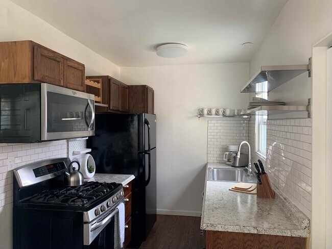 Building Photo - 4638 Arizona St